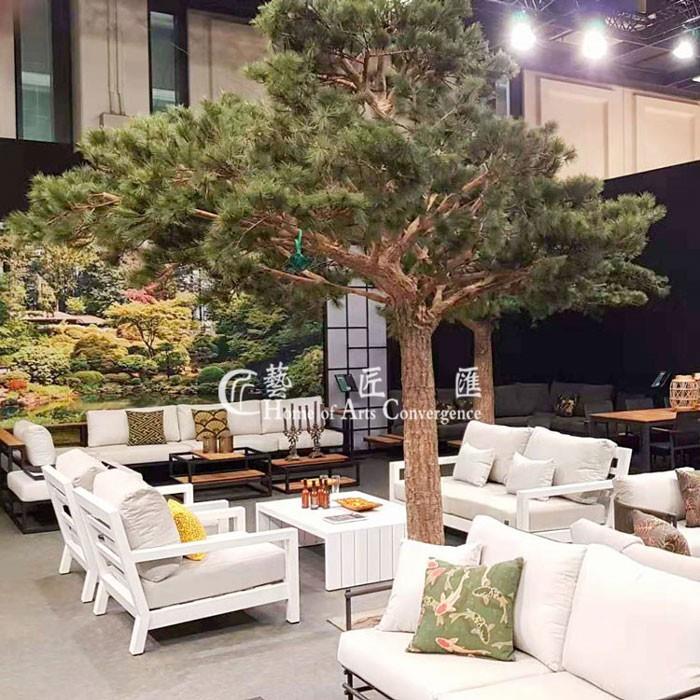 Top Quality Artificial Large Pine Tree Decorative Greenery Supplier